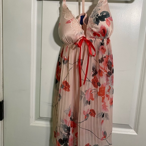 Apt. 9 Other - BNWOT. FLORAL LINGERIE TEDDY